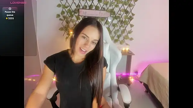 Sara lopez 28 online show from 10-07-25, 03:02