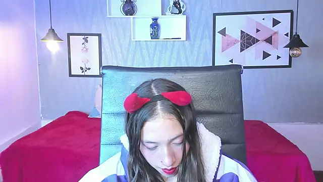 Snapshot of Valeria_roussi chatting on 12-29-24, 08:58 Valeria roussi online show from 12-29-24, 08:58