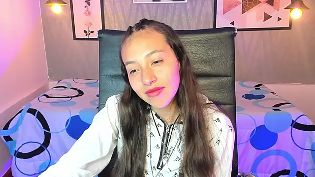 Snapshot of Valeria_roussi chatting on 12-19-24, 08:13 Valeria roussi online show from 12-19-24, 08:13