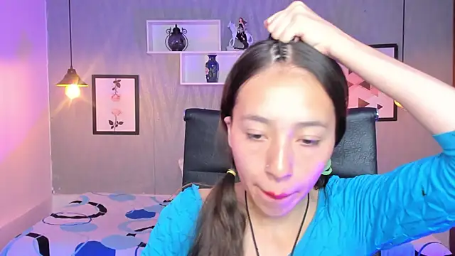 Snapshot of Valeria_roussi chatting on 12-14-24, 01:59 Valeria roussi online show from 12-14-24, 01:59