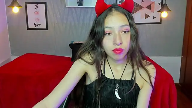 Snapshot of Valeria_roussi chatting on 01-14-25, 02:32 Valeria roussi online show from 01-14-25, 02:32