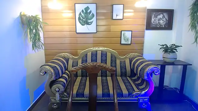 Snapshot of Valeria_roussi chatting on 02-15-25, 11:03 Valeria roussi online show from 02-15-25, 11:03