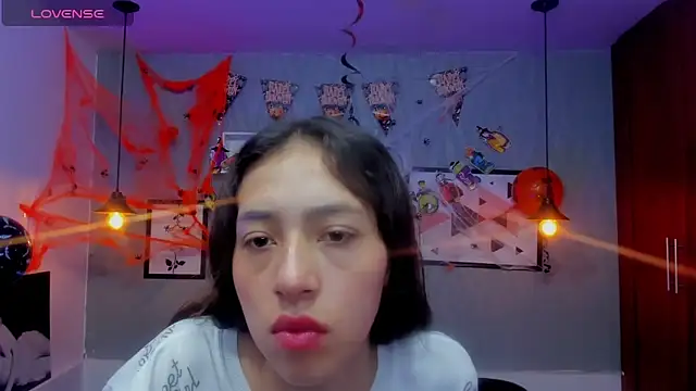 Snapshot of Valeria_roussi chatting on 11-01-25, 02:00 Valeria roussi online show from 11-01-25, 02:00