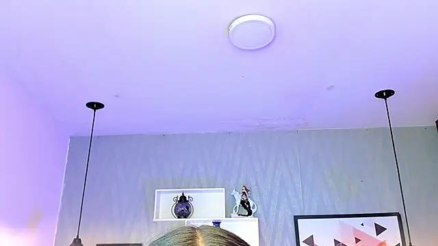 Snapshot of Valeria_roussi chatting on 12-19-24, 02:02 Valeria roussi online show from 12-19-24, 02:02