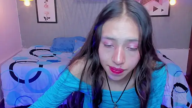 Snapshot of Valeria_roussi chatting on 02-20-25, 05:09 Valeria roussi online show from 02-20-25, 05:09