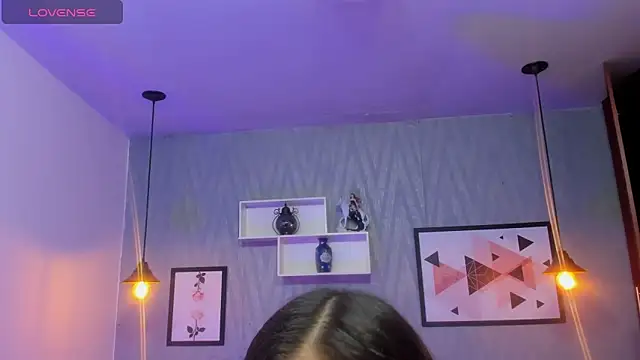 Snapshot of Valeria_roussi chatting on 10-11-25, 01:56 Valeria roussi online show from 10-11-25, 01:56