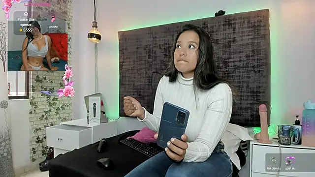 sharoncute1 online show from 10-19-25, 08:00