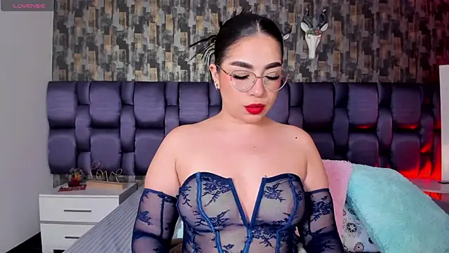 Snapshot of IsabellaAnngel chatting on 10-03-25, 04:47 IsabellaAnngel online show from 10-03-25, 04:47