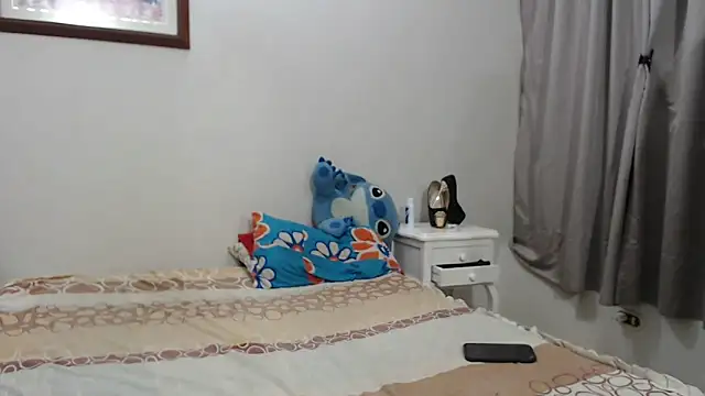 SaraStoneCute online show from 04-28-26, 03:00