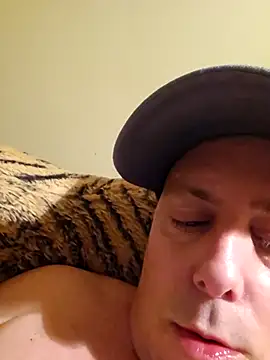 Snapshot of HeteroHotGuy1 chatting on 03-21-25, 01:56 HeteroHotGuy1 online show from 03-21-25, 01:56