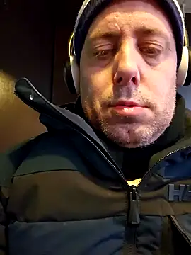 Snapshot of HeteroHotGuy1 chatting on 03-17-25, 11:24 HeteroHotGuy1 online show from 03-17-25, 11:24