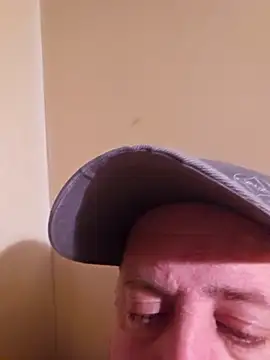 Snapshot of HeteroHotGuy1 chatting on 03-13-25, 10:54 HeteroHotGuy1 online show from 03-13-25, 10:54