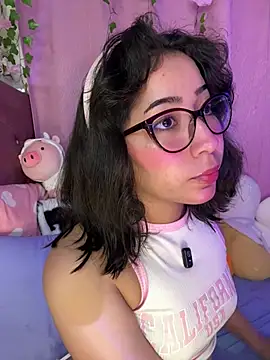 Snapshot of anni_ross chatting on 07-14-26, 10:27 anni ross online show from 07-14-26, 10:27