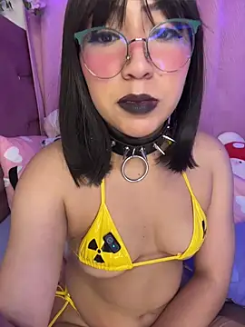 Snapshot of anni_ross chatting on 06-28-26, 11:55 anni ross online show from 06-28-26, 11:55