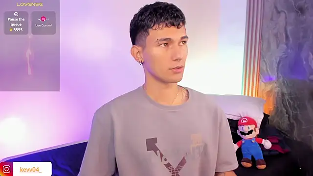 Snapshot of Alexx_tc chatting on 02-11-26, 03:28 Alexx tc online show from 02-11-26, 03:28