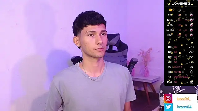 Alexx tc online show from 10-25-25, 04:44