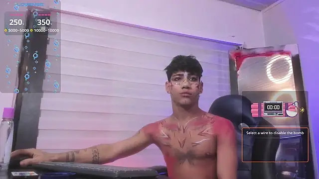 Sexys Boys Hot1 online show from 10-27-25, 01:50