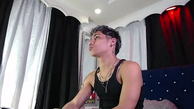 Sexys Boys Hot1 online show from 06-15-26, 11:48