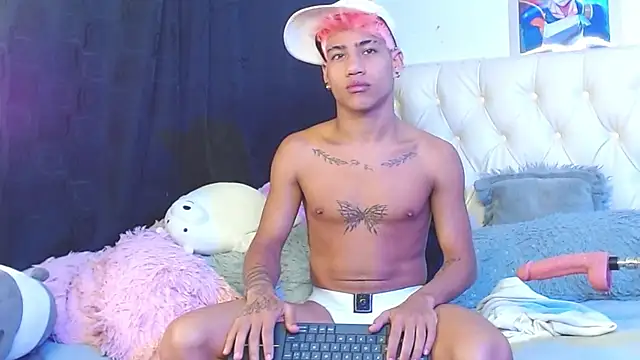 Snapshot of Sexys_Boys_Hot1 chatting on 01-24-25, 11:37 Sexys Boys Hot1 online show from 01-24-25, 11:37