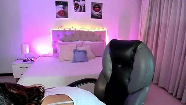 Kat cute  online show from 09-29-25, 12:50
