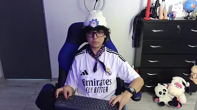 thomascooper7 online show from 04-15-26, 07:58