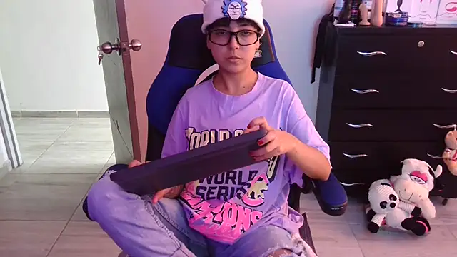 thomascooper7 online show from 12-20-25, 06:55