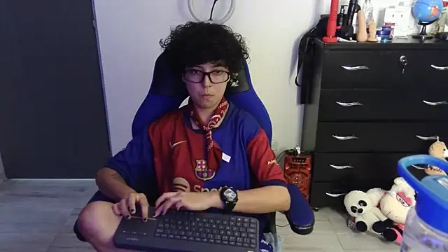 thomascooper7 online show from 04-14-26, 07:19