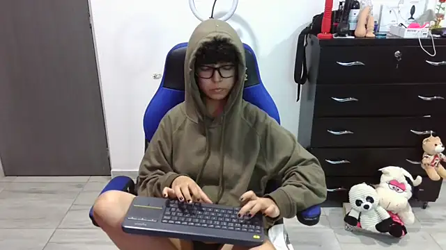 thomascooper7 online show from 03-24-26, 11:27