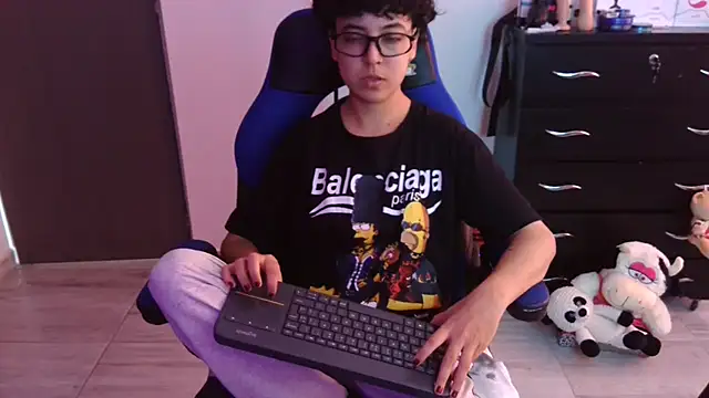 thomascooper7 online show from 12-04-25, 05:56