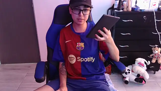 thomascooper7 online show from 11-25-25, 05:57