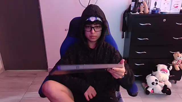 thomascooper7 online show from 01-12-26, 06:58