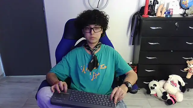 thomascooper7 online show from 04-07-26, 06:43