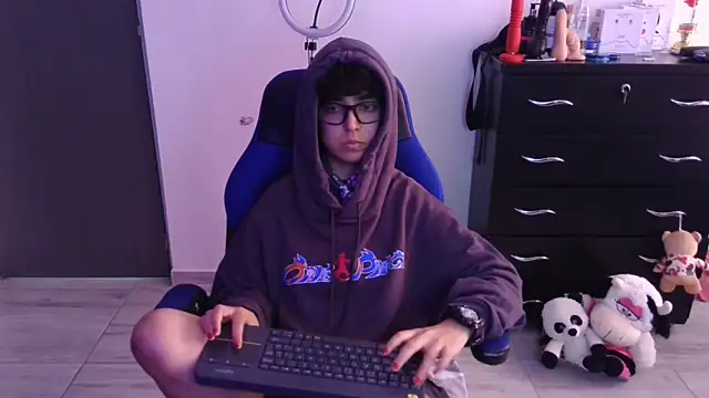 thomascooper7 online show from 03-05-26, 07:43