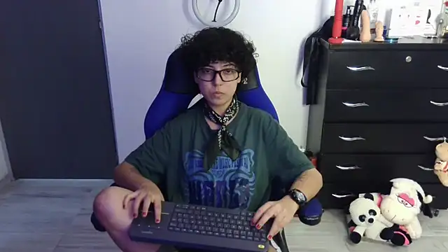 thomascooper7 online show from 04-01-26, 06:38