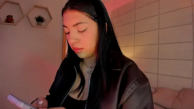 Christine Laam online show from 03-11-26, 12:10