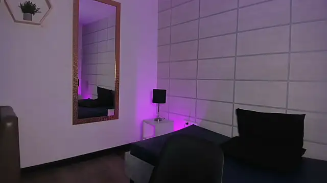 Christine Laam online show from 04-15-26, 12:21