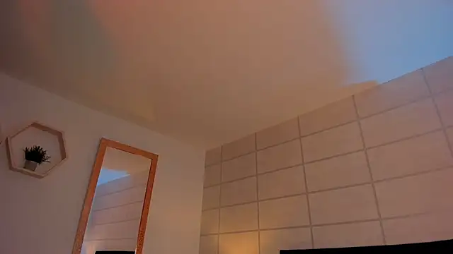 Christine Laam online show from 02-14-26, 02:56