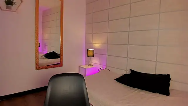 Christine Laam online show from 03-30-26, 11:44