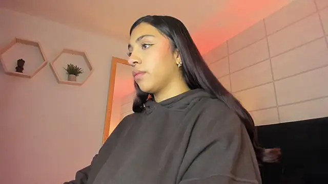 Christine Laam online show from 11-06-25, 11:58