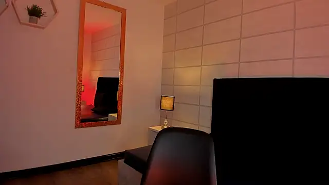 Christine Laam online show from 02-03-26, 12:21