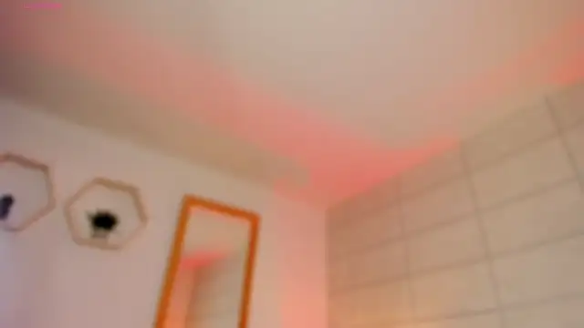 Snapshot of Christine_Laam chatting on 09-24-25, 12:11 Christine Laam online show from 09-24-25, 12:11