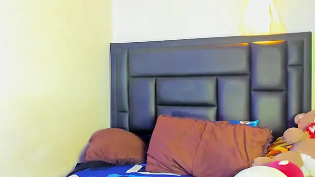 GiselleBlare online show from 10-25-25, 11:16