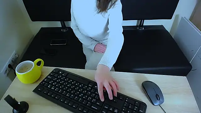 LaimaV  online show from 11-02-25, 10:42