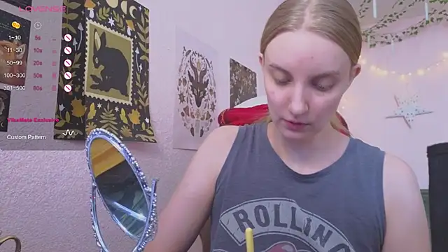 Fluffy muffin  online show from 04-08-26, 09:44