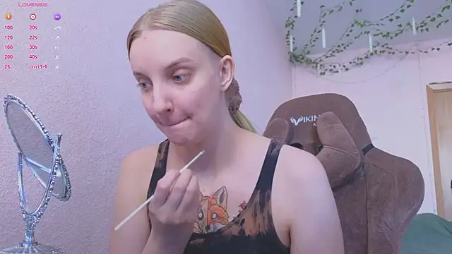 Fluffy muffin  online show from 03-07-26, 08:10