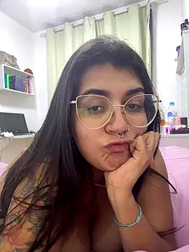 Snapshot of isa_ofc2024 chatting on 11-17-25, 10:47 isa ofc2024 online show from 11-17-25, 10:47