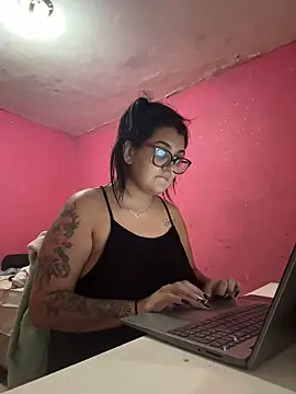 Snapshot of isa_ofc2024 chatting on 01-22-25, 01:20 isa ofc2024 online show from 01-22-25, 01:20