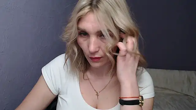  sexy lady online show from 03-18-25, 07:33