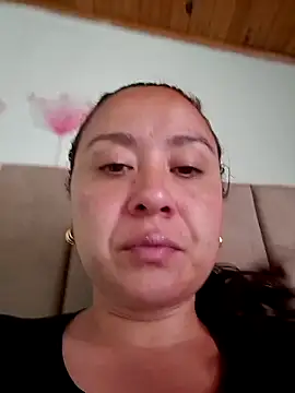 Snapshot of RenataSexy_ chatting on 12-19-25, 06:43 RenataSexy online show from 12-19-25, 06:43