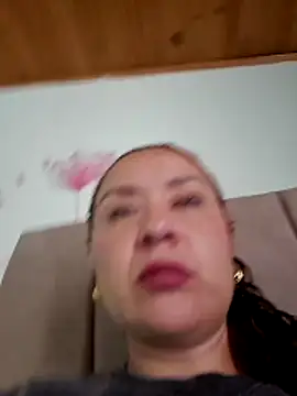 Snapshot of RenataSexy_ chatting on 12-16-25, 06:23 RenataSexy online show from 12-16-25, 06:23